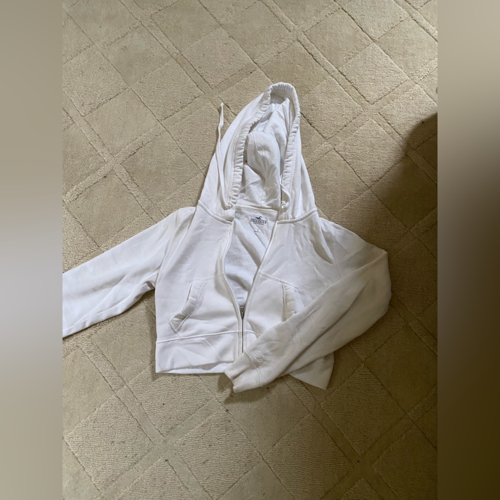 Hollister size small cropped hoodie